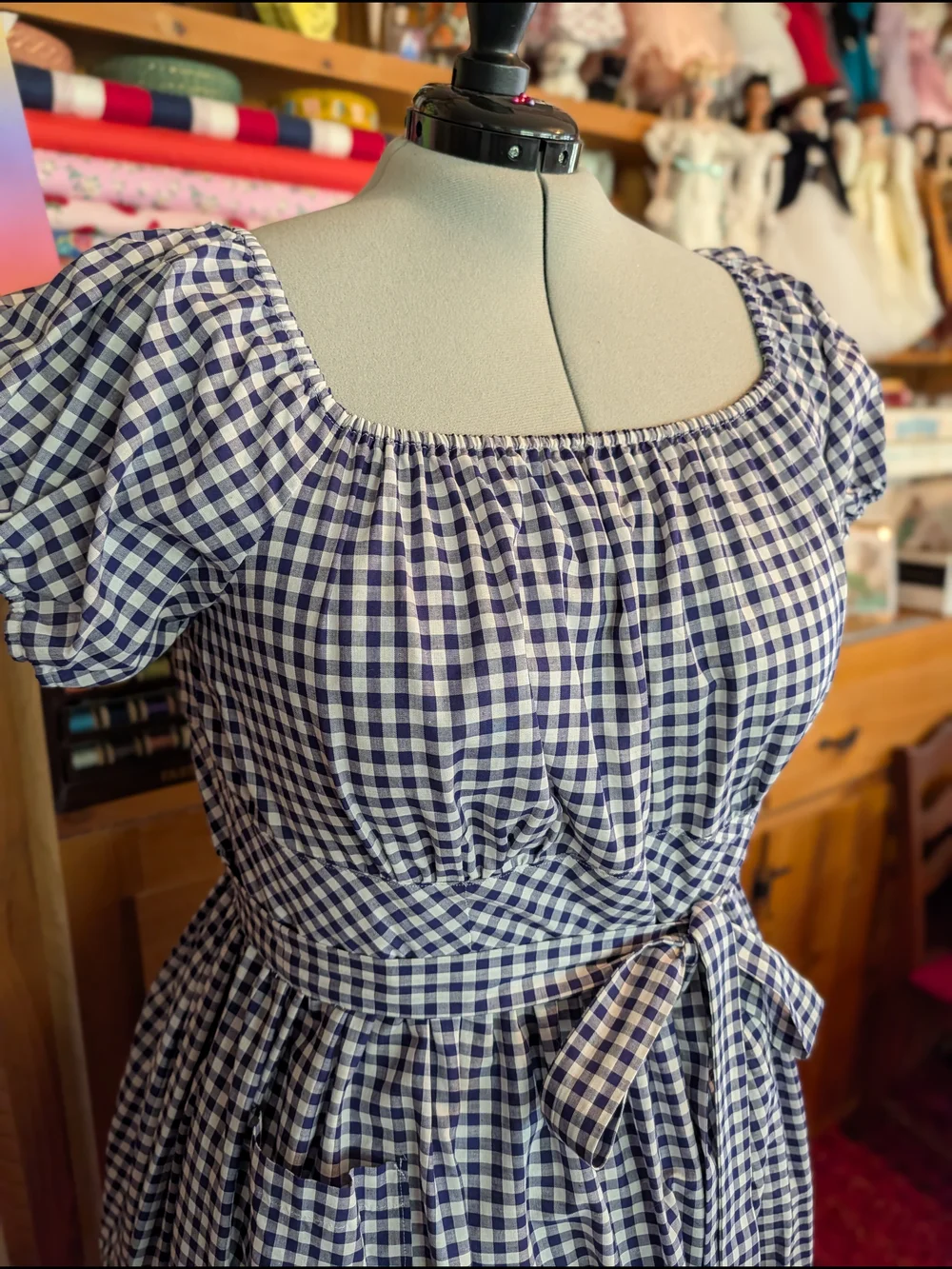 Handmade 1940's/1950's Navy Gingham Peasant Dress with Tie Belt Puff Sleeves - Picture 2 of 3